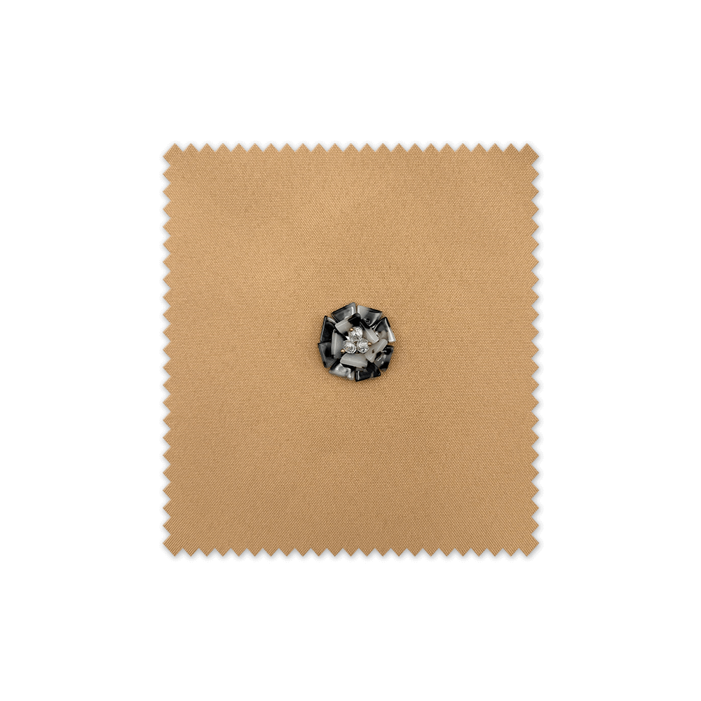 Aplique Flor Nacarada Blanco y Negro – Accesorios de Costura y Manualidades