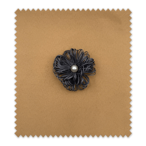 Flor de Hilos Perla centro Antracita para coser Flor de Hilos Perla centro Antracita para coser