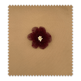 Aplique Flor Plisada Granate – Personaliza Ropa y Accesorios
