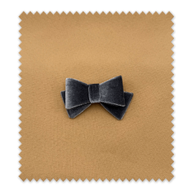 aplique textil gris de terciopelo elegante