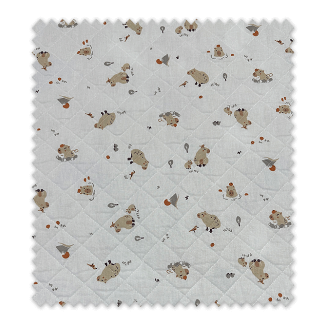Tela Acolchada Doble Cara Bosque y Capibara Fondo Blanco | Suave, cálida y perfecta para bebé