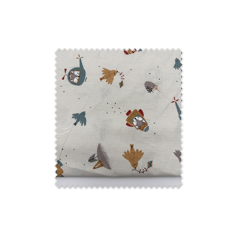 Retal algodón 100% infantil animales y cohetes fondo beige