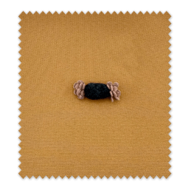 Amplio surtido de parches de colores y de fieltro