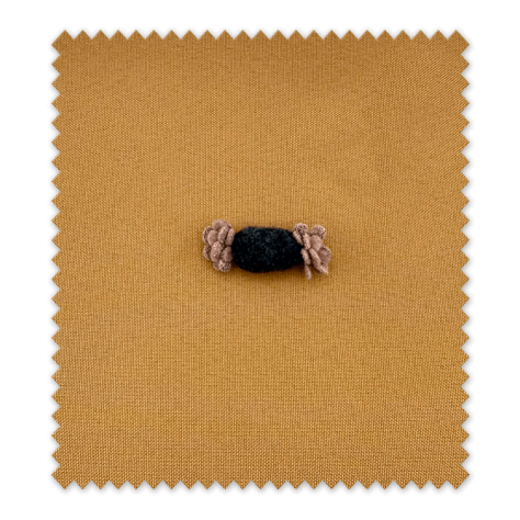 Amplio surtido de parches de colores y de fieltro