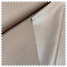 Tela Impermeable Arena | Tejido Técnico para Chubasqueros y Moda Urbana