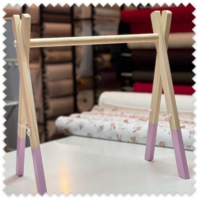 gimnasio bebé rosa madera montessori