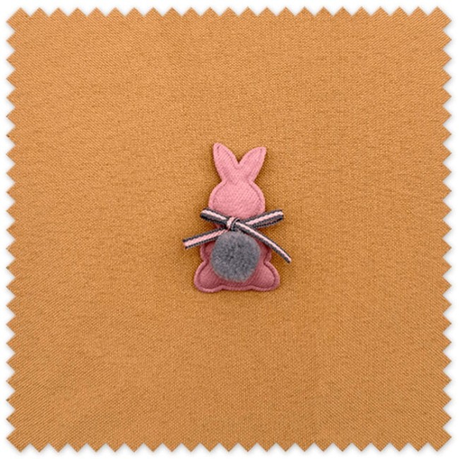 Parche infantil con diseño de conejo gris y pompón