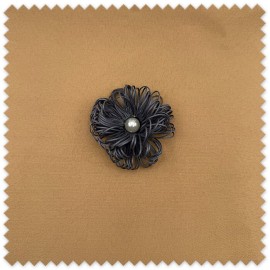 Flor de Hilos Perla centro Antracita para coser