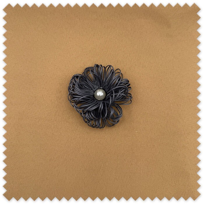 Flor de Hilos Perla centro Antracita para coser