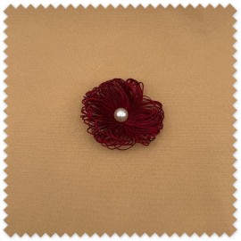 Flor de Hilos Perla centro Granate para coser