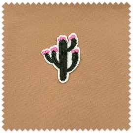 Parche flores rosa handmade
Aplique decorativo cactus textil