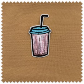 Parche café lentejuelas rosa para coser o pegar
Parche decorativo café rosa con lentejuelas