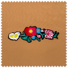 Aplique floral termoadhesivo con flores de colores