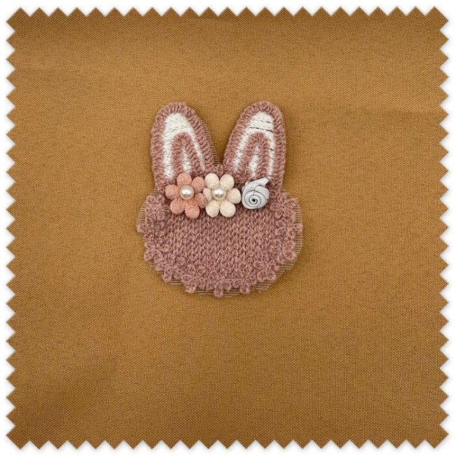 Parche Conejito Rosa Empolvado con Flores para Coser o Pegar | Aplique Romántico