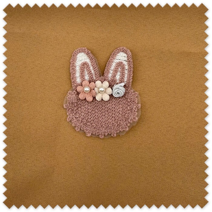 Parche Conejito Rosa Empolvado con Flores para Coser o Pegar | Aplique Romántico
