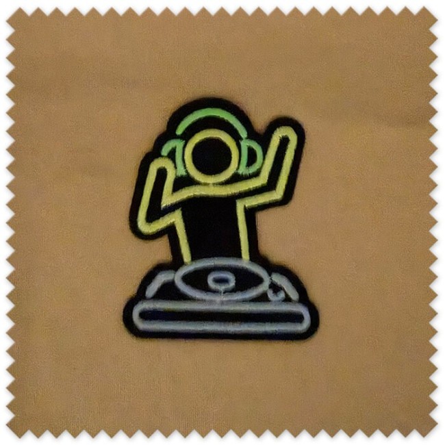 Parche DJ Brilla en la Oscuridad | Aplique para Coser o Pegar en Ropa