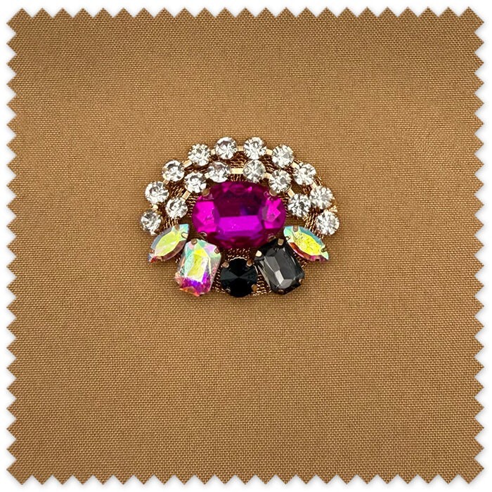Abalorio para costura creativa
Complemento decorativo para ropa y accesorios