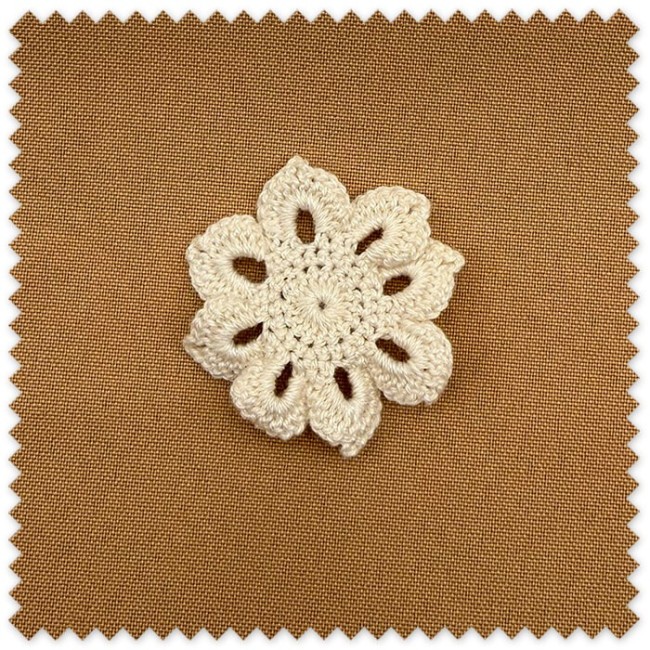 Aplicación flor crochet crudo decorativa
Flor tejida ganchillo para ropa infantil