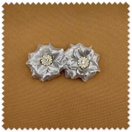 Aplique flores plata con lurex y piedras en el centro para indumentaria y confección