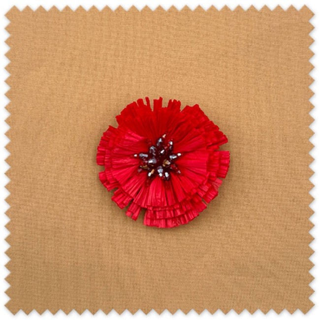 Flor de Rafia Roja con Pedrería decoración