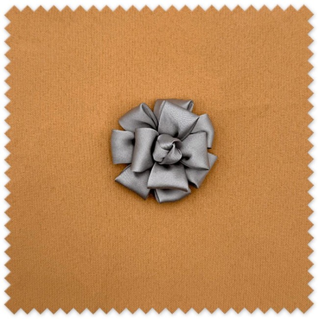 Rosa de Tela Satinada Gris