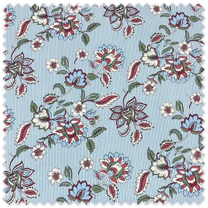 Tela de algodón 100% con estampado de flores ornamentales sobre fondo de rayas azules para confección y decoración textil.