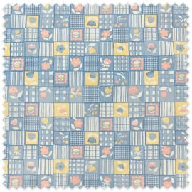 Tela popelín estampada de cuadrados y flores azules en oferta para confección, accesorios y proyectos de costura creativa.