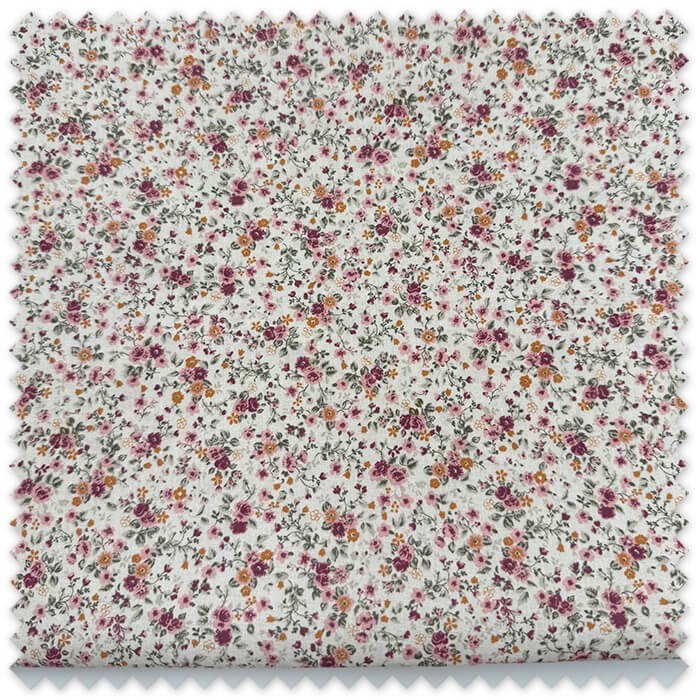 Retal de tela popelín con flores mostaza y buganvilla sobre fondo rústico de 65 cm