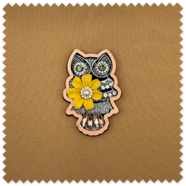 aplique decorativo con diseño de búho y piedras para personalizar ropa y complementos