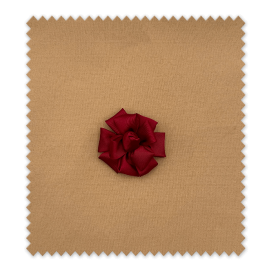 Aplique Rosa Satinada Rojo Sangre – Toque sofisticado y llamativo